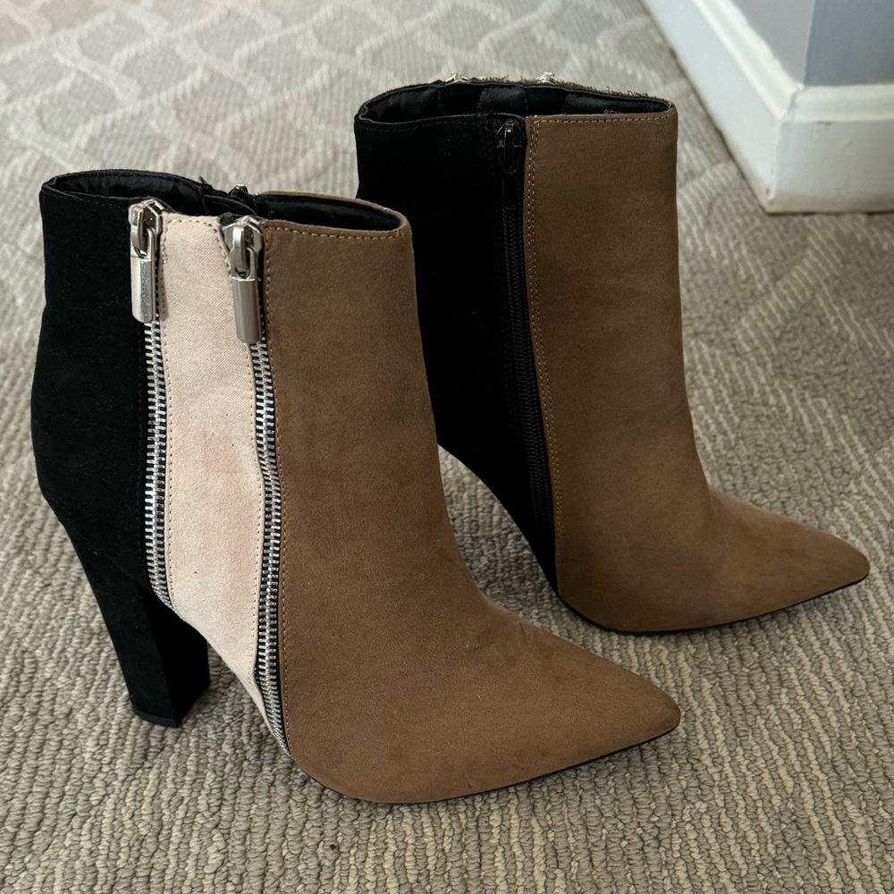 Multi colored black, brown, cream 3-5in bootie, size 8 US, UK 6, EU 38.5